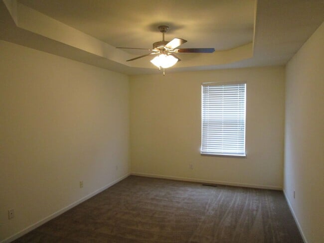 Building Photo - 5000-5002 Carrie Ridge Dr.