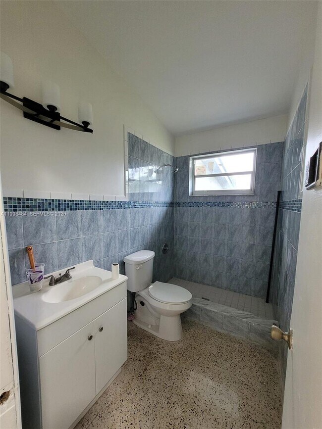 Building Photo - 26925 SW 145th Ave