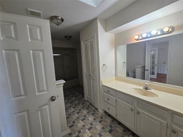 Building Photo - 925 Shell Ln