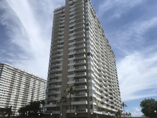 Building Photo - 1985 S Ocean Dr