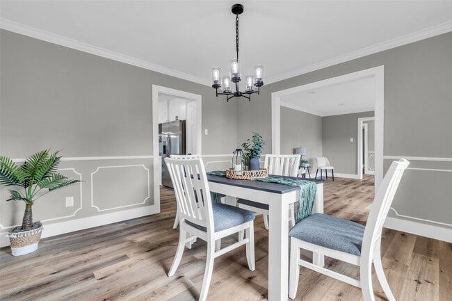 Building Photo - 3518 Shore Shadows Dr