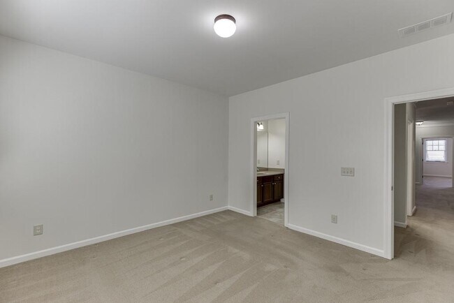 Building Photo - 6925 Fellowship Ln