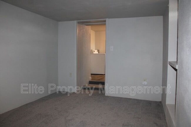 Building Photo - 315 E City Center Dr
