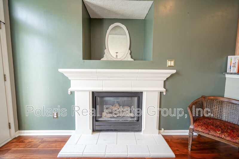 Building Photo - 13535 Molique Blvd