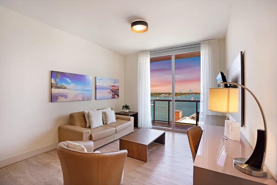 Primary Photo - 777 N Ocean Dr