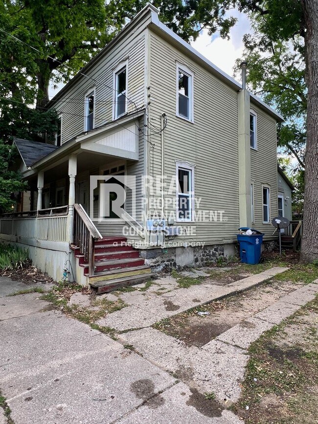 Building Photo - 1116-1118 Forbes St