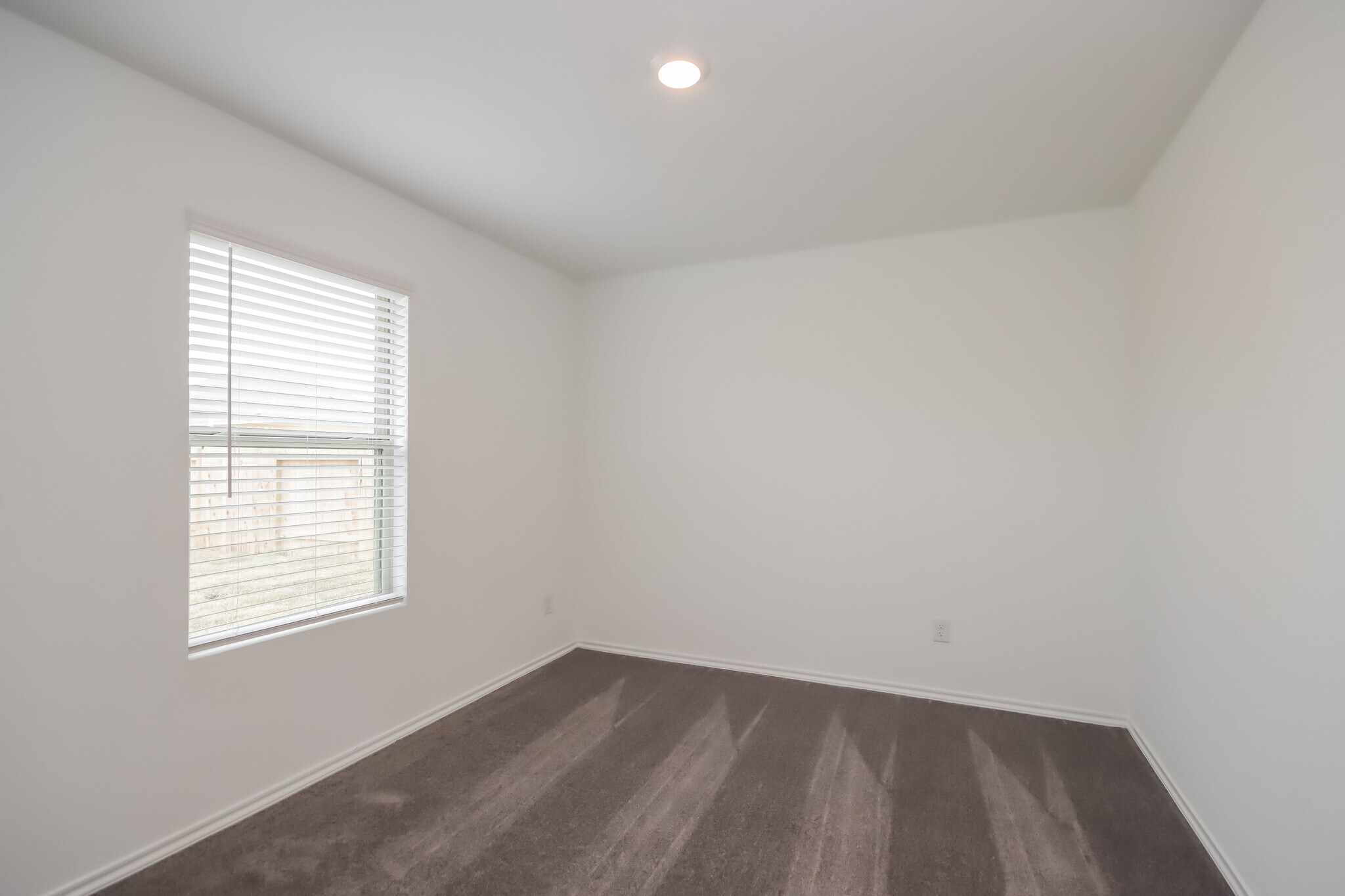 Building Photo - 11158 N Lake Mist Ln