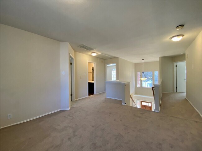 Building Photo - 4402 Everest Ln