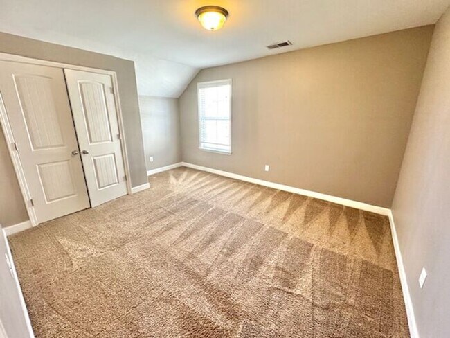 Building Photo - Luxury, Style, Gated Community, 4 Bedroom ...