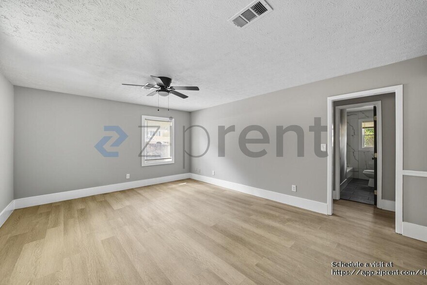 Building Photo - 723 Ford Pl
