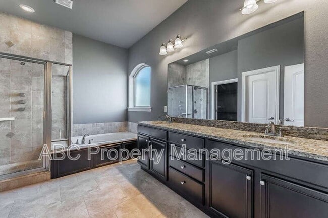 Building Photo - 2544 Brookwater Ln