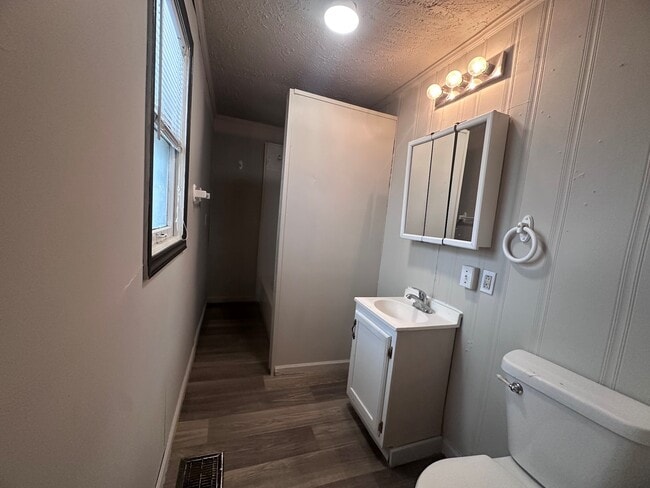 Building Photo - 209 Cook-