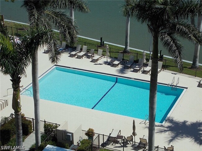 Building Photo - 11116 Gulf Shore Dr