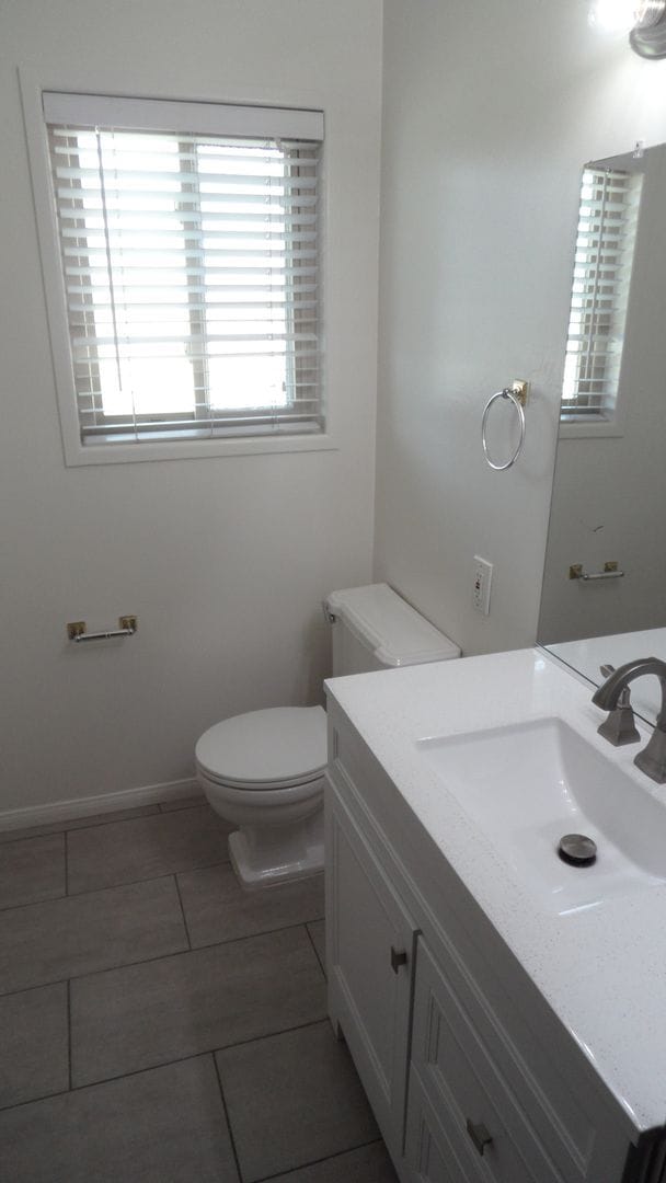Building Photo - Spacious 6 Bedroom, 3 Bathroom, Single Fam...