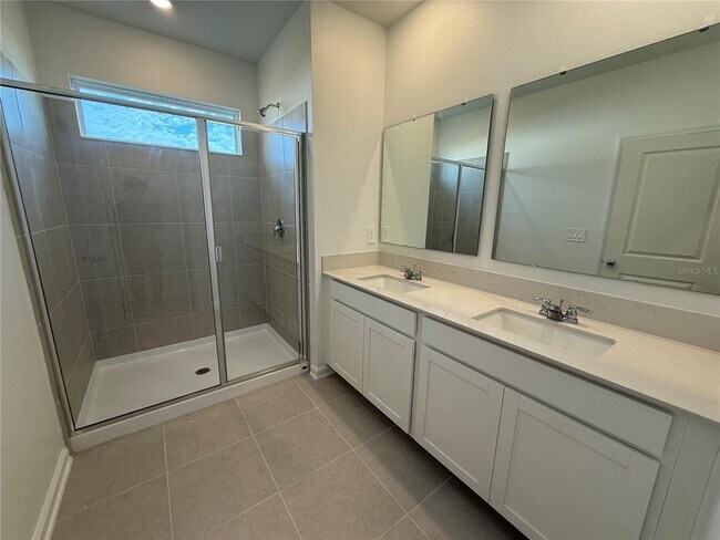 Building Photo - 5981 Zen Wy