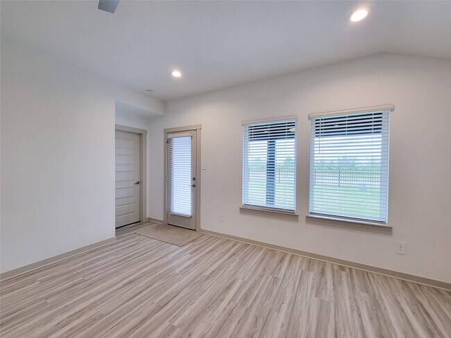 Building Photo - 7015 Halifax Harvest Ln