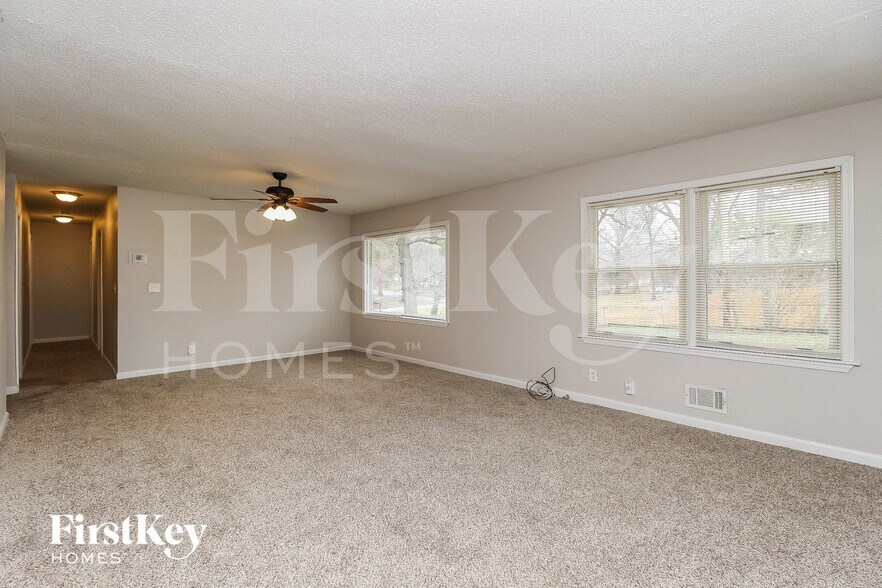 Building Photo - 6007 E 150th St