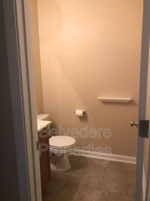 Building Photo - 39 Ackland Dr