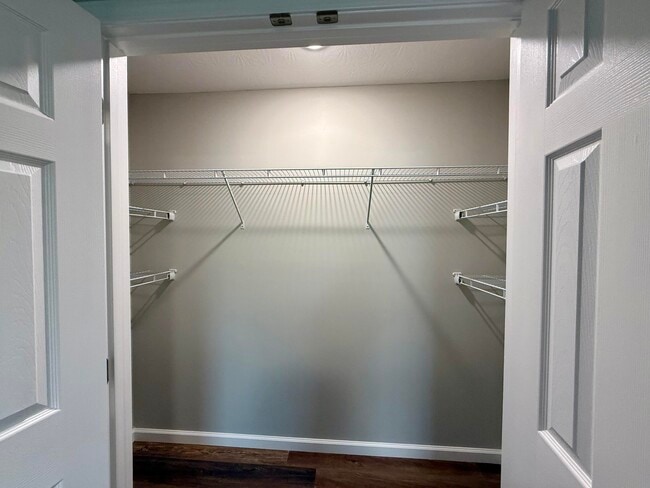 Building Photo - 107 Losey St