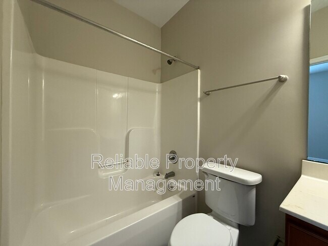 Building Photo - 800 Phillips Rd