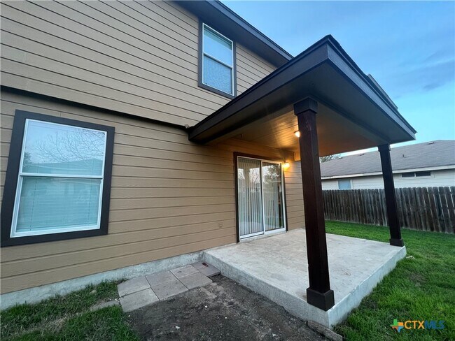 Building Photo - 364 Starling Creek