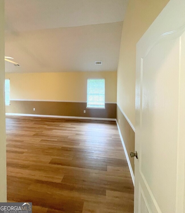 Building Photo - 3875 Hadley Rd