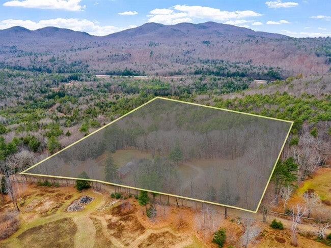Building Photo - 195 Pinnacle Ridge Rd