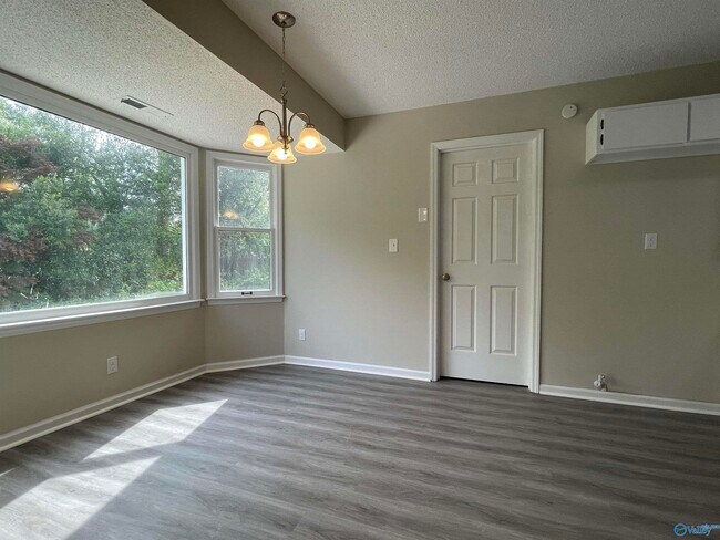 Building Photo - 120 Springfield Ln