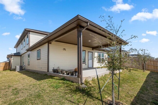 Building Photo - 113 Copper Lily Dr