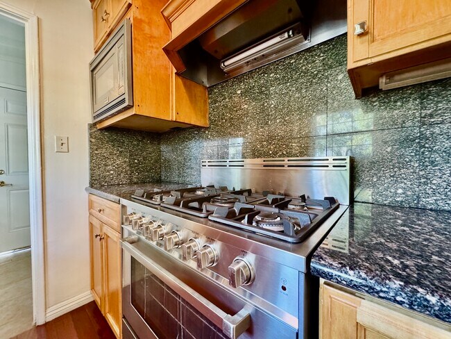 Building Photo - 228 S Rengstorff Ave