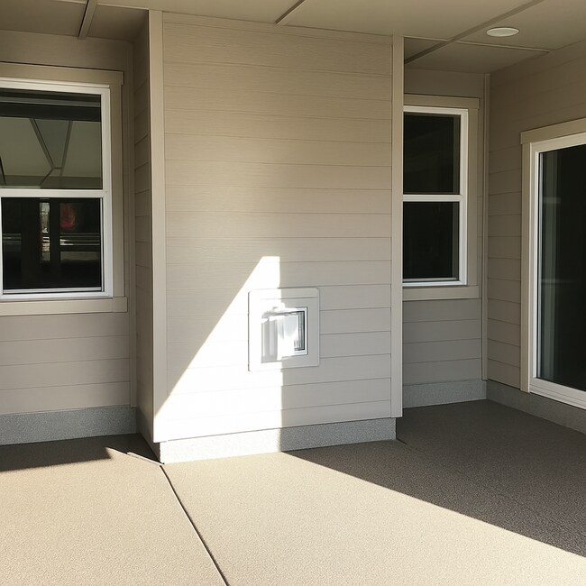 Building Photo - Gorgeous single-level 3x2 with fully fence...