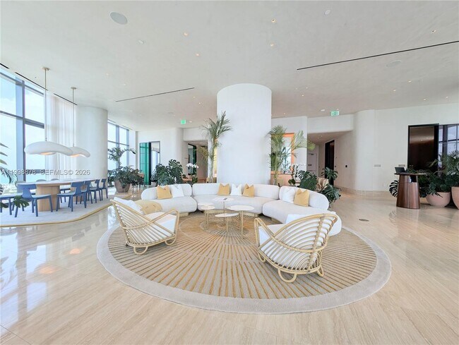 Building Photo - 500 Alton Rd