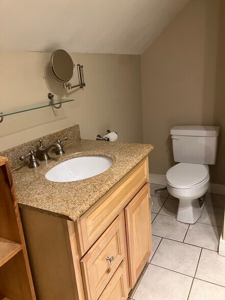 Building Photo - 5 Buffum St