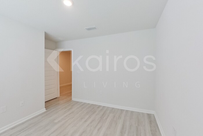 Building Photo - 152 Swallowtail Ln