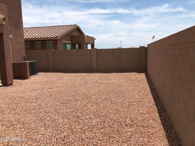 Building Photo - 226 N 199th Dr