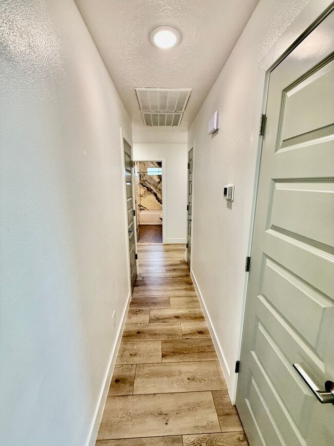 Building Photo - Four Bedroom Remodeled Home in Red Cliffs