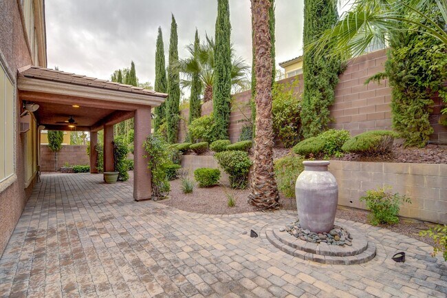 Building Photo - 519 Las Ocas Ct