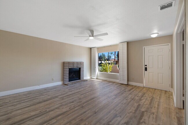 Building Photo - 41045 Largo