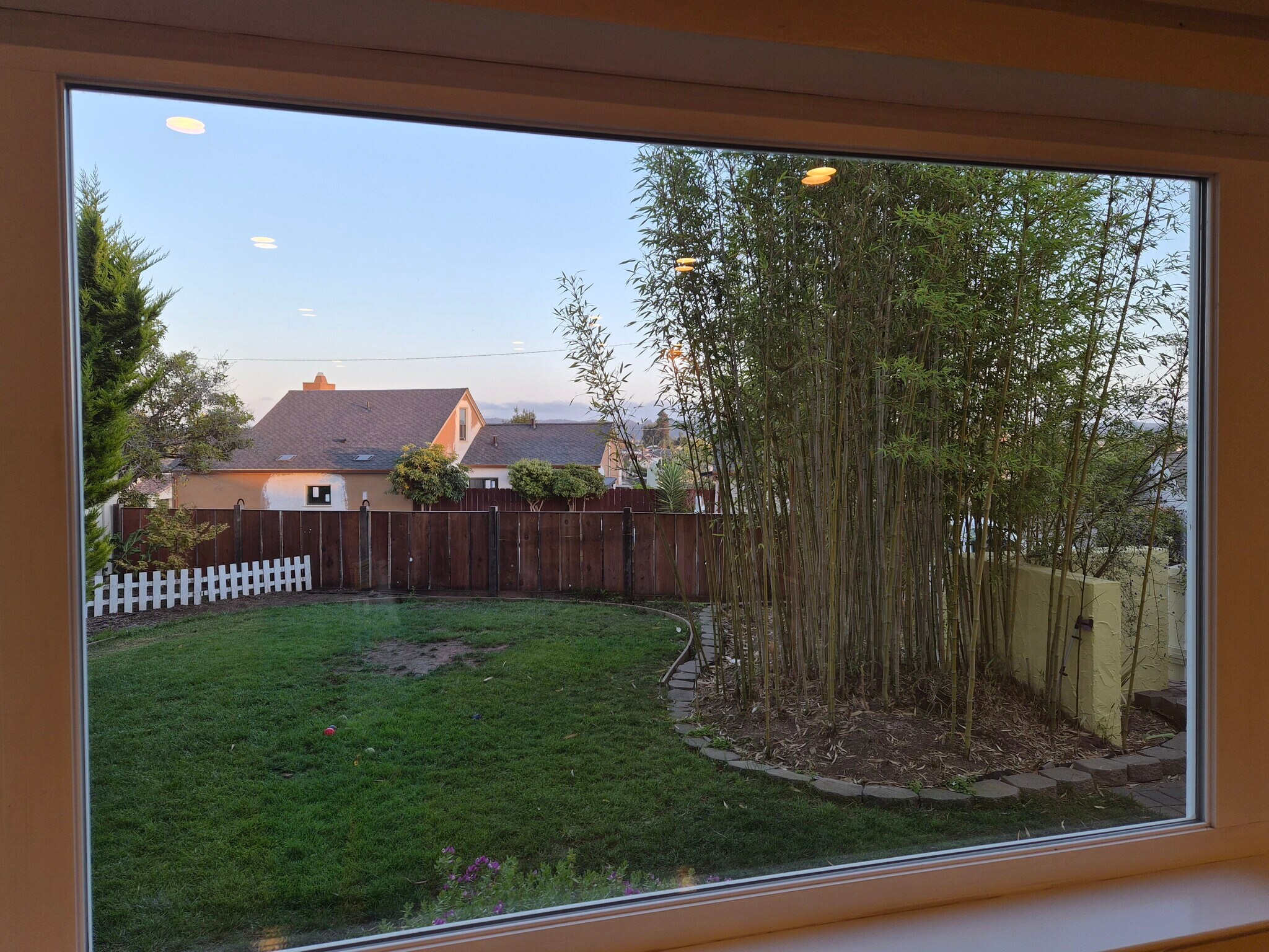 Building Photo - 3 Gonzales St