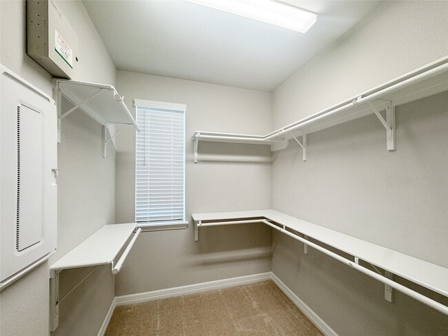 Building Photo - 9503 Towne Lake Pkwy