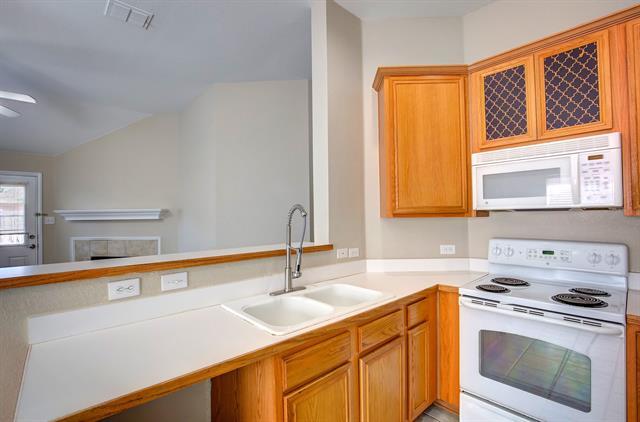 Building Photo - 1248 Round Pen Run