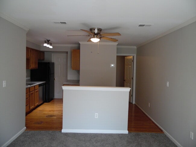 Building Photo - 415 Marquis Ave