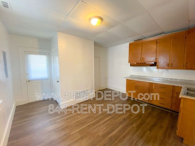 Building Photo - 1019 N Garvin St