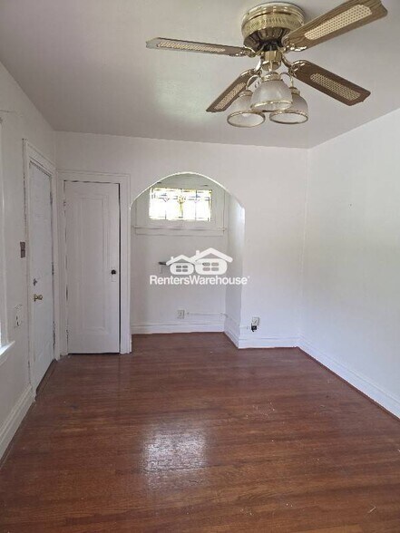 Building Photo - 5457 Beacon Ave