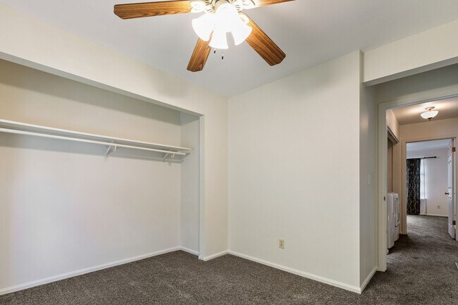 Building Photo - 1090 Sundering Dr