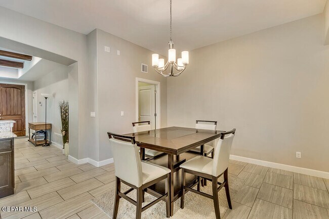Building Photo - 14677 Rockbridge