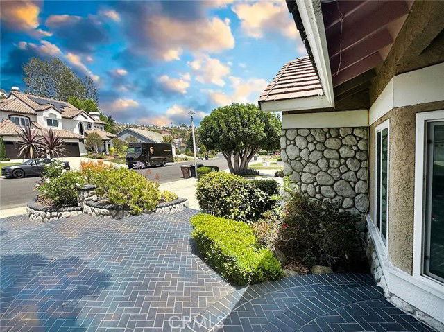 Building Photo - 21630 Dunrobin Way