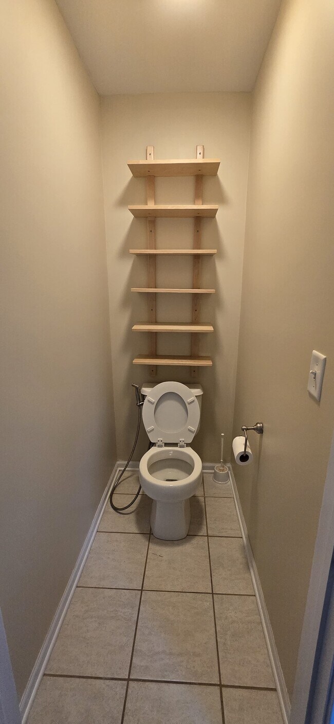 Building Photo - 2986 Peachtree Cir