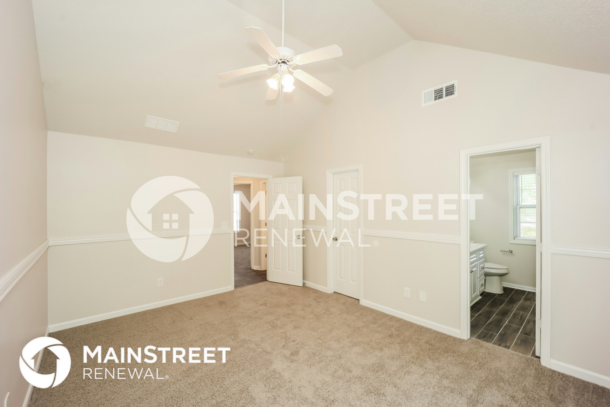 Building Photo - 930 Castlerock Way