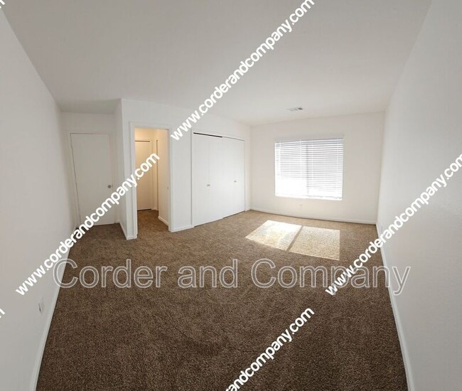 Building Photo - 120 17th St SE